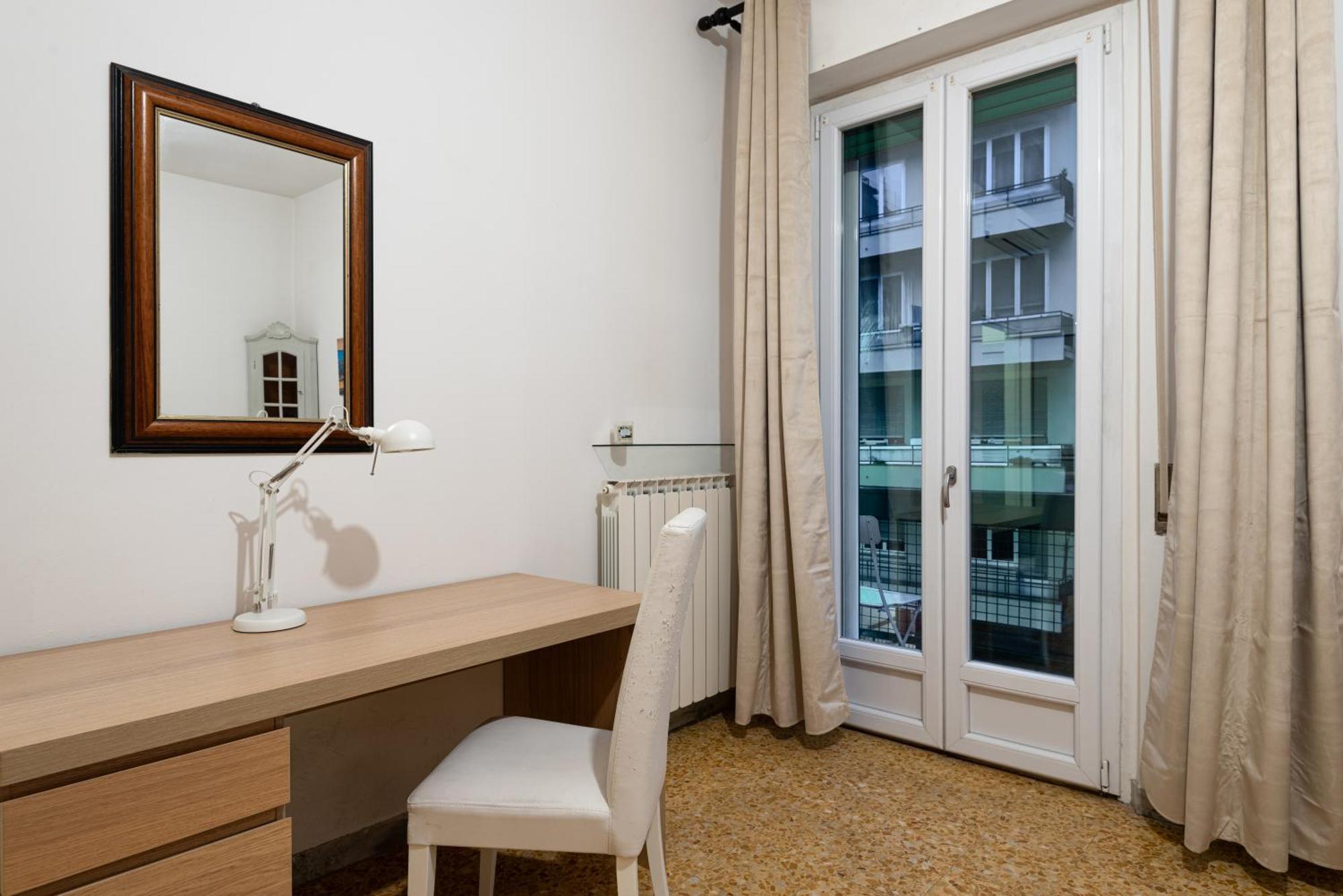Comfortable Apartment 10 Minutes From City Center Florenţa Exterior foto